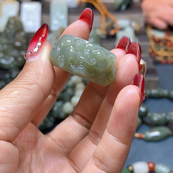 和田玉挂件未镶嵌