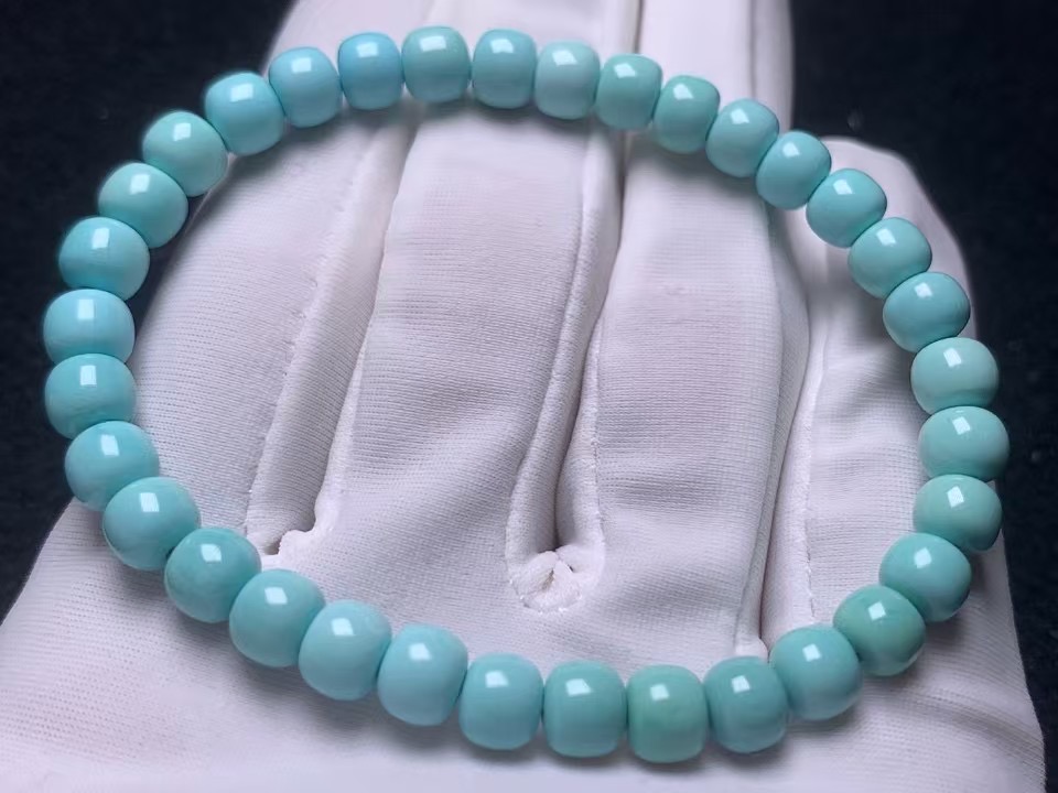 纯天然精品绿松石果冻料老型珠手串，干净无线，料质细润，直径6mm