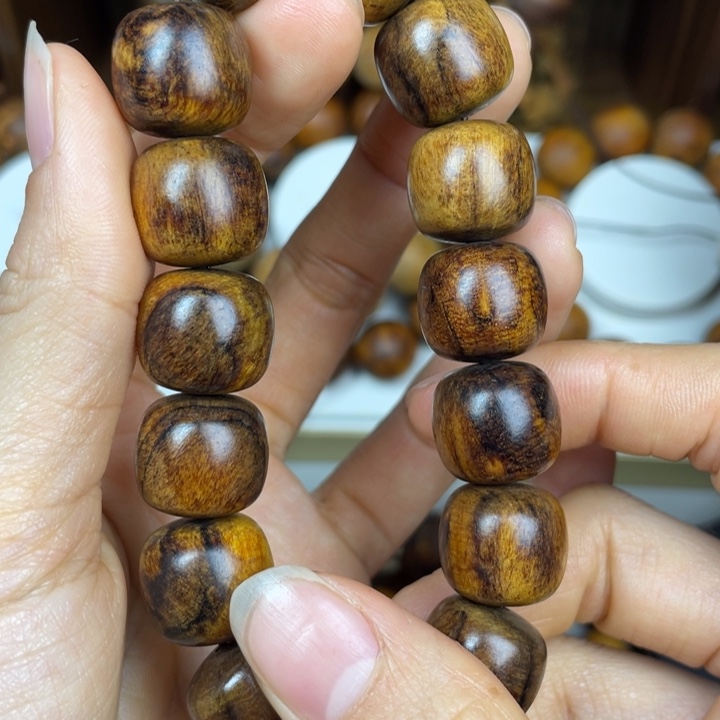 贡木把件手串手串