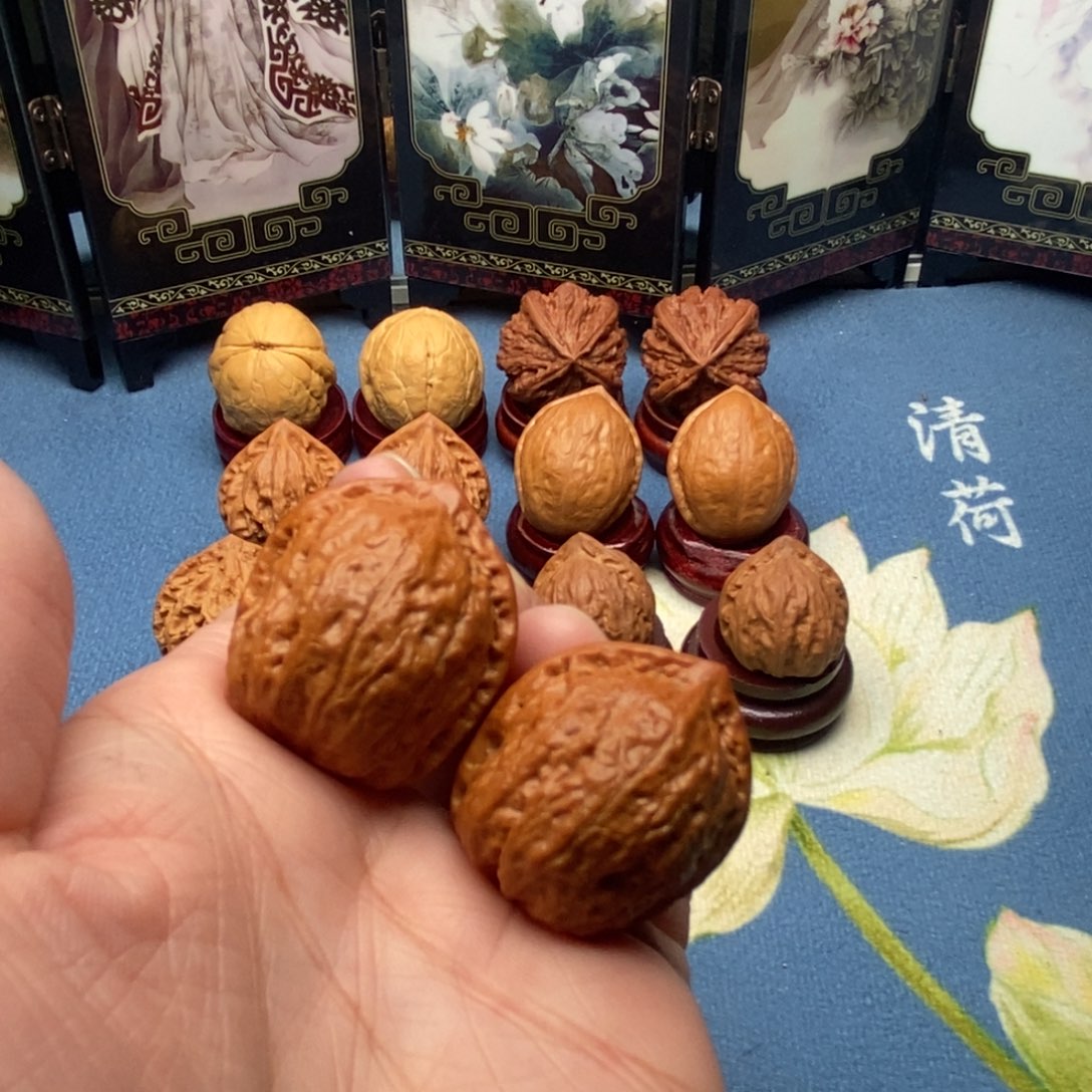 文玩核桃把件小灯笼