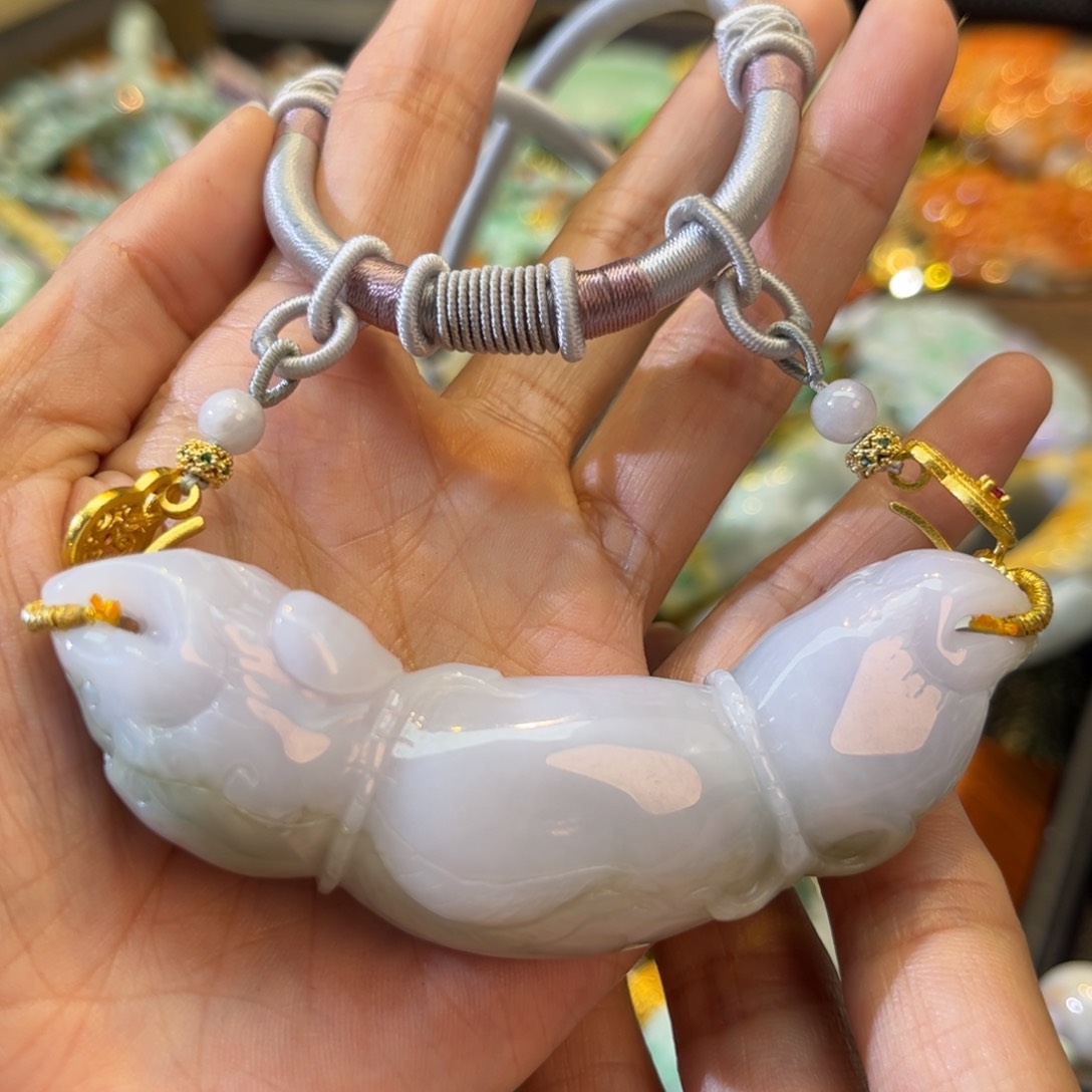 翡翠颈饰未镶嵌待编款