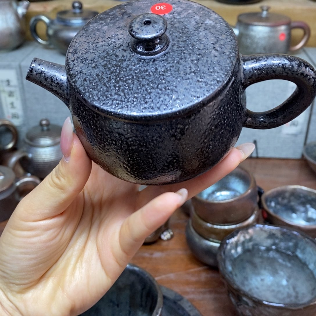 庆***爷云南建水紫陶柴烧壶