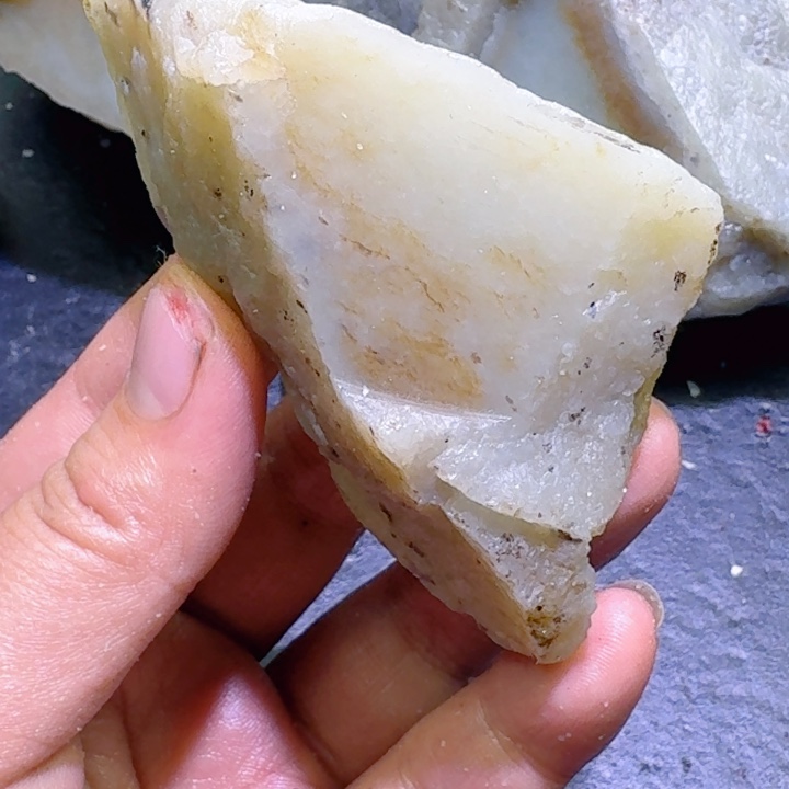 和田玉未镶嵌珠宝半成品