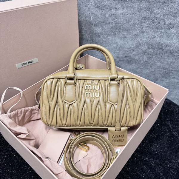 95新/包包/谬谬/250203SW0022