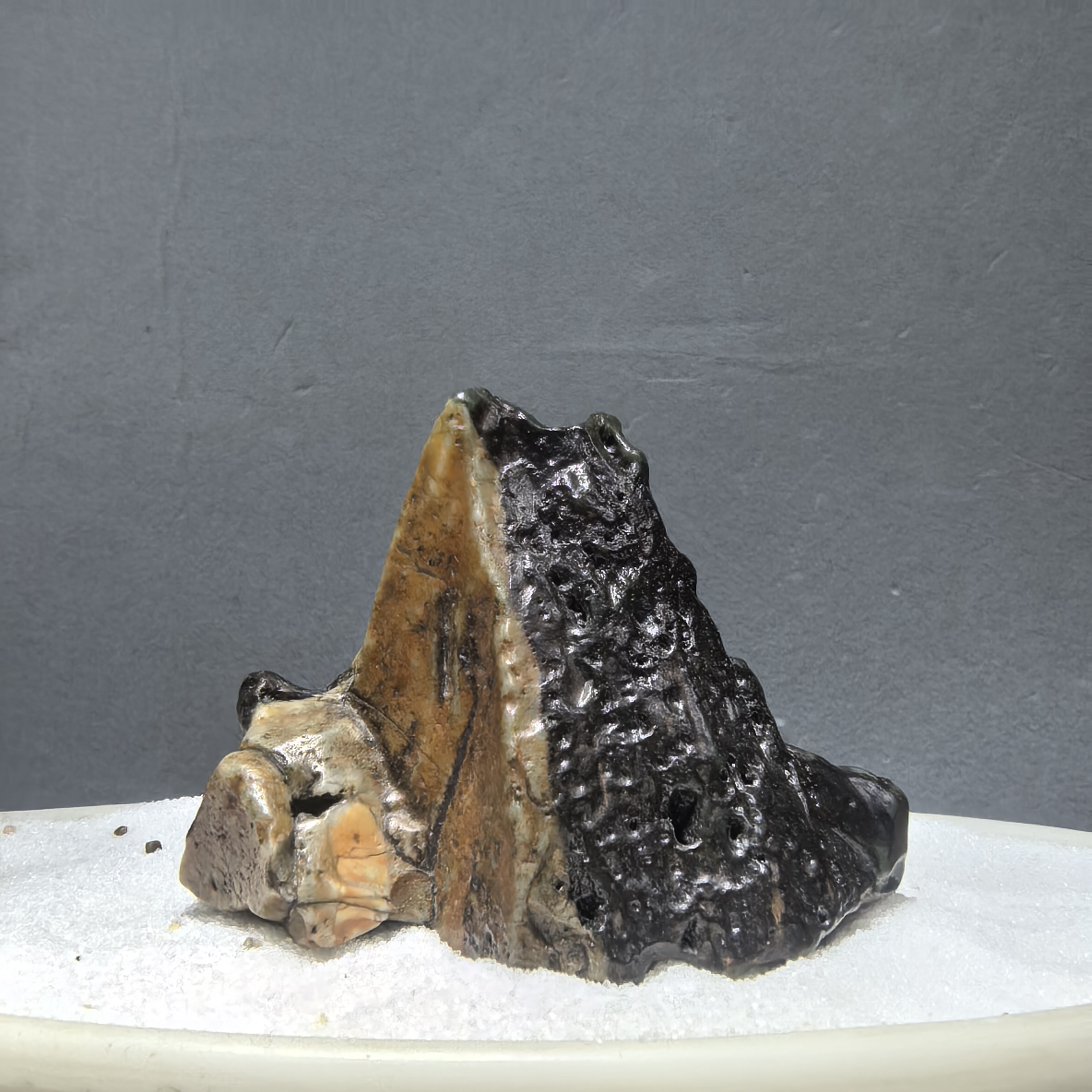 阿拉善戈壁石桌面摆件