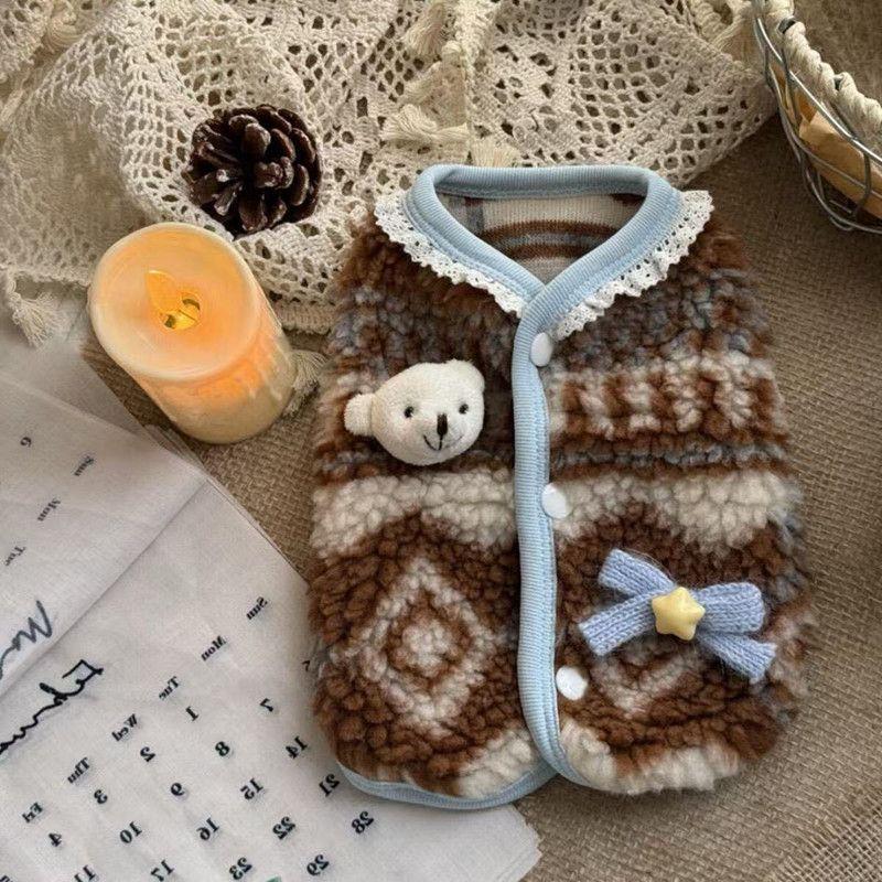 宠物衣服秋冬季保暖加厚马甲可爱小熊公仔背心小型犬