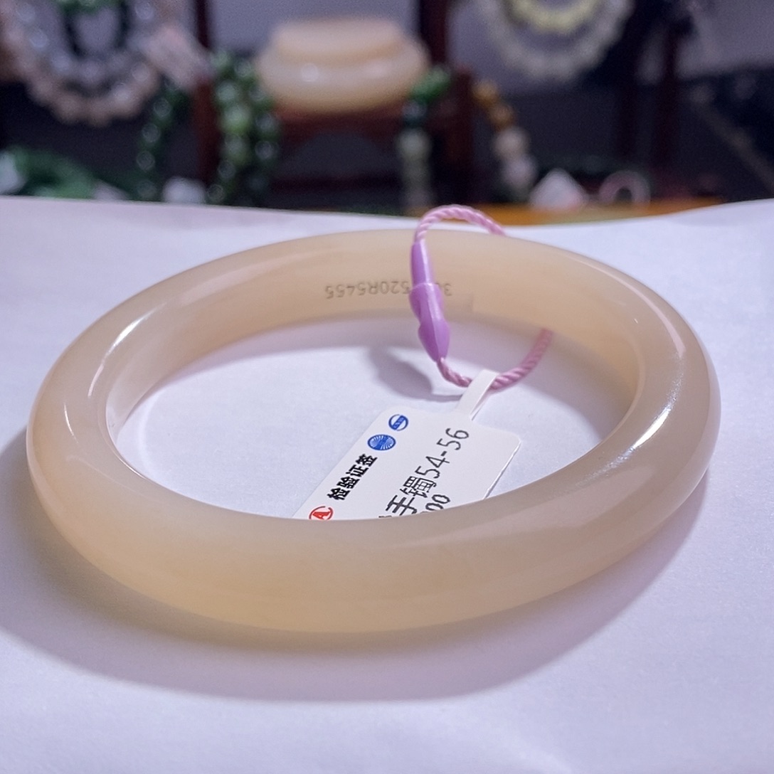 和田玉熟藕粉手镯55圈口未镶嵌