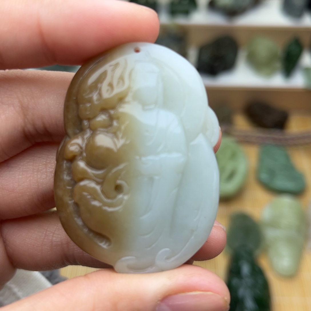 和田玉颈饰未镶嵌