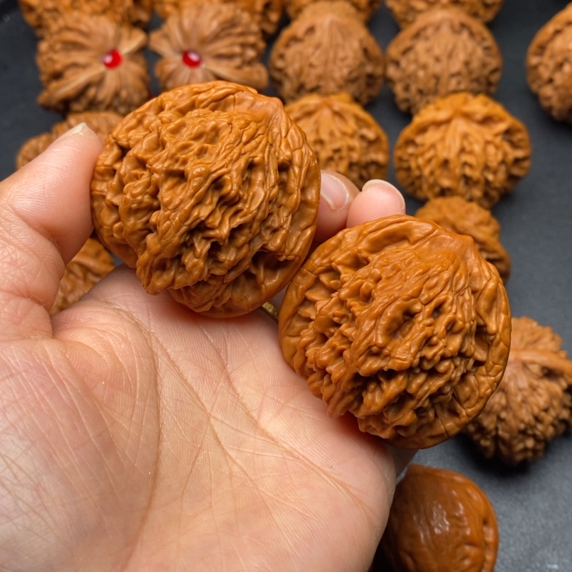 【闪购商品】文玩核桃把件44虎头