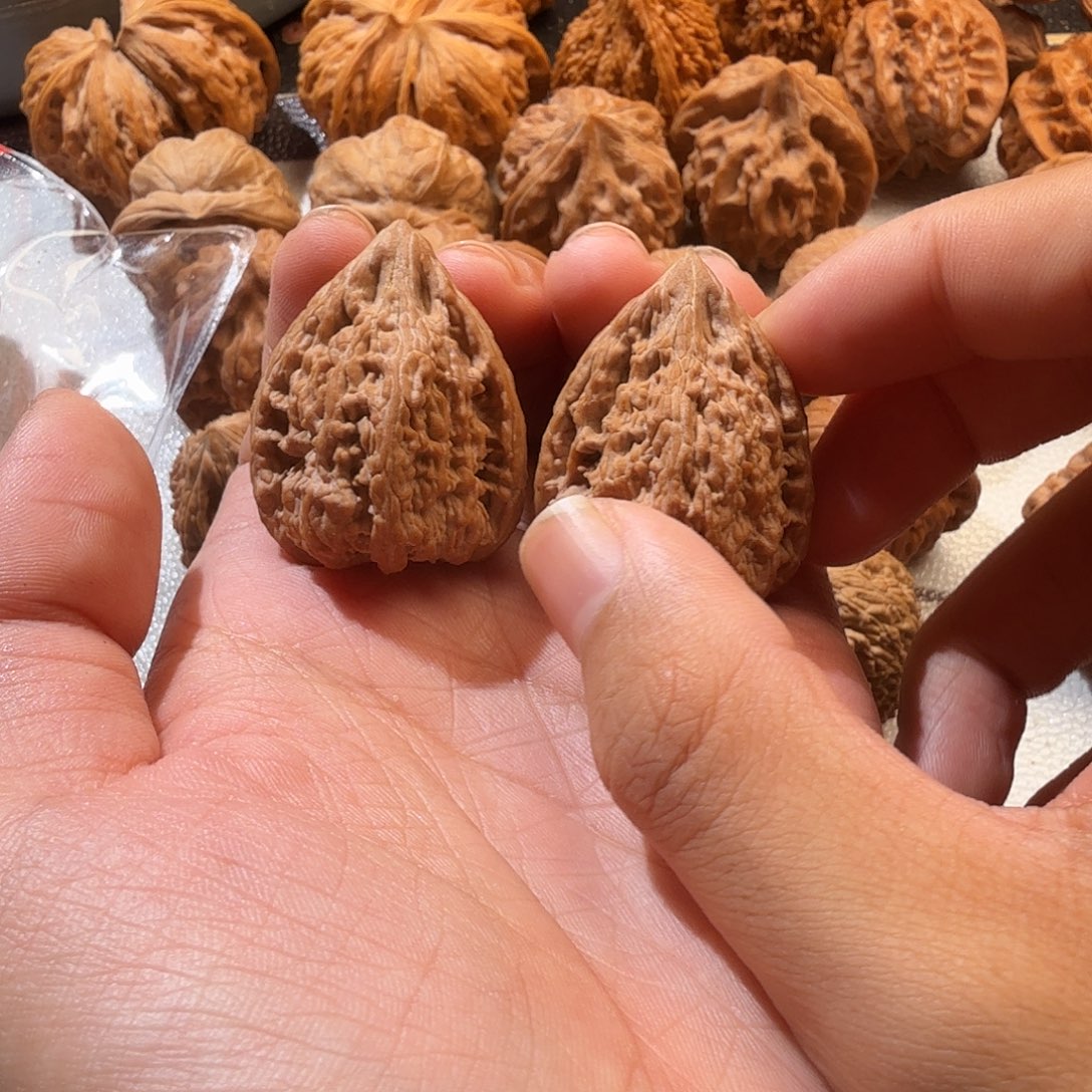 想***歌吊坠文玩核桃塔尖