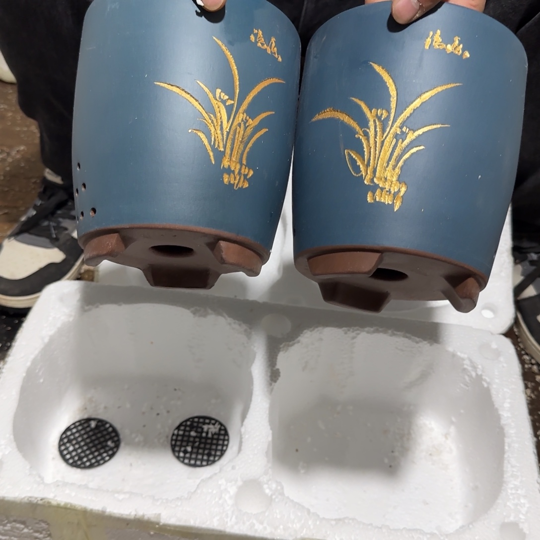 紫砂花盆瑕疵和瑕疵