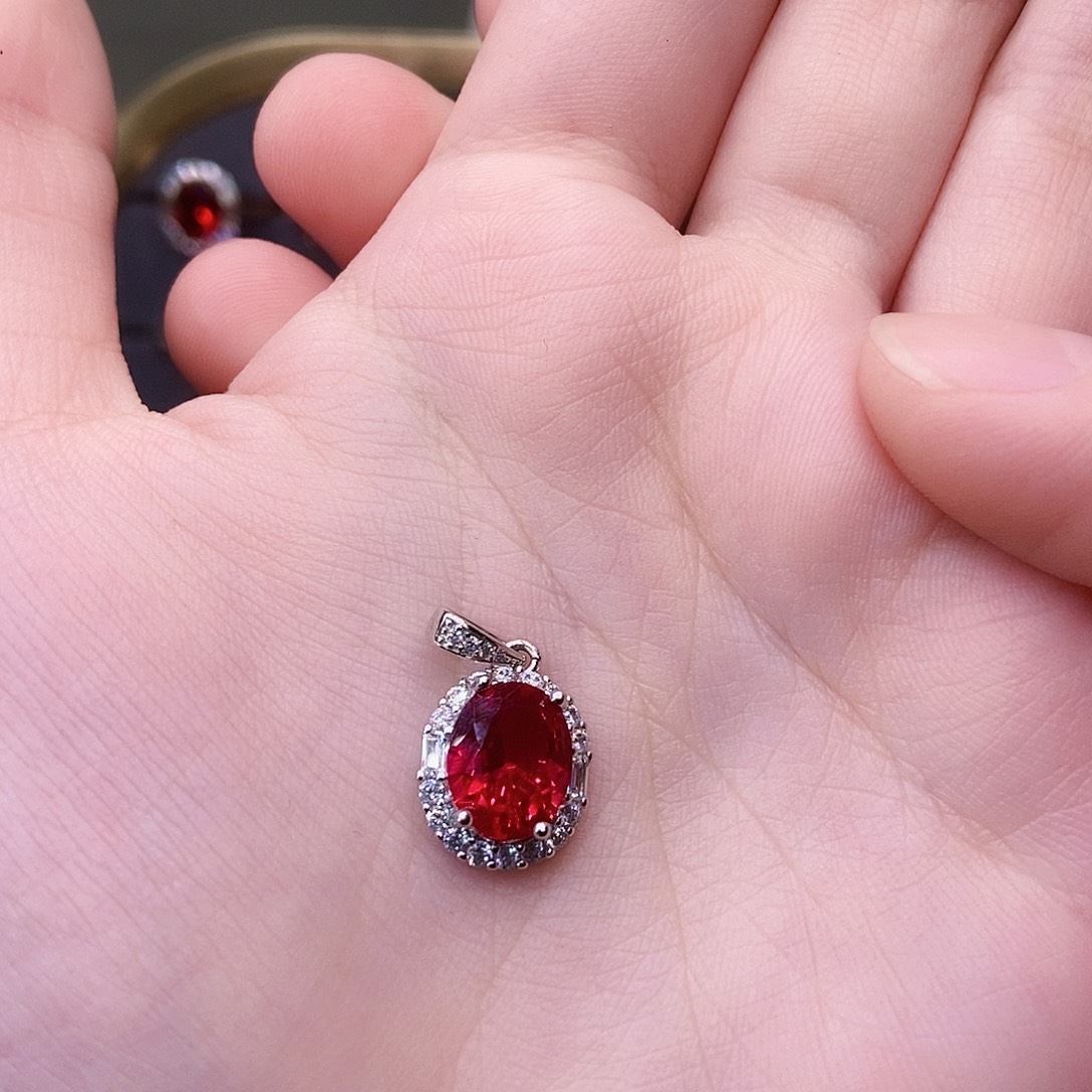 吊坠(赠链)红宝石银S925镶嵌