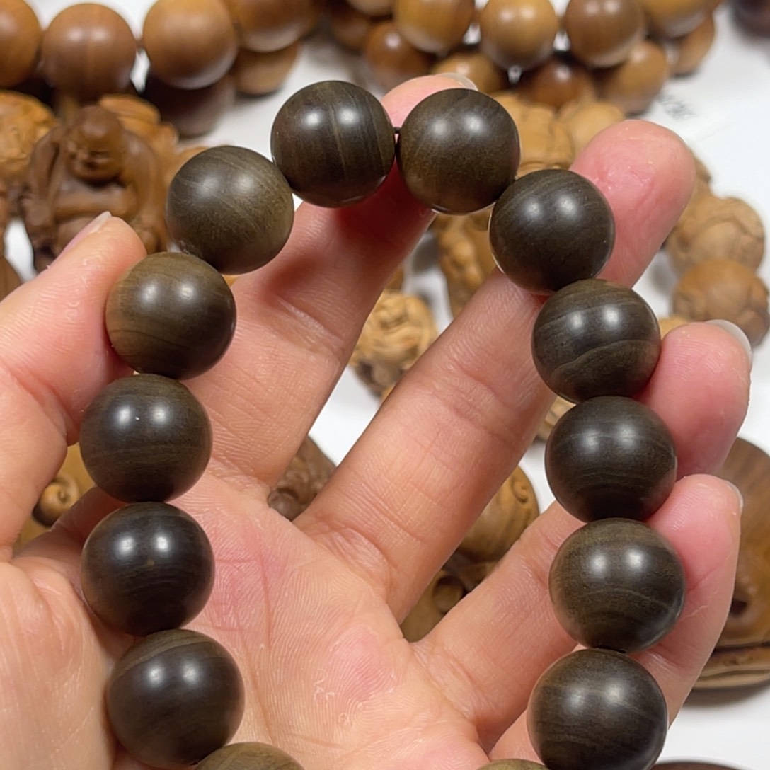 檀香木其他L****r阴沉老料1.5高品