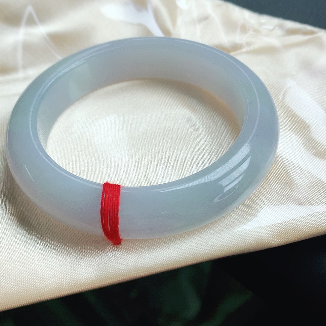 翡翠手镯未镶嵌圈55完美