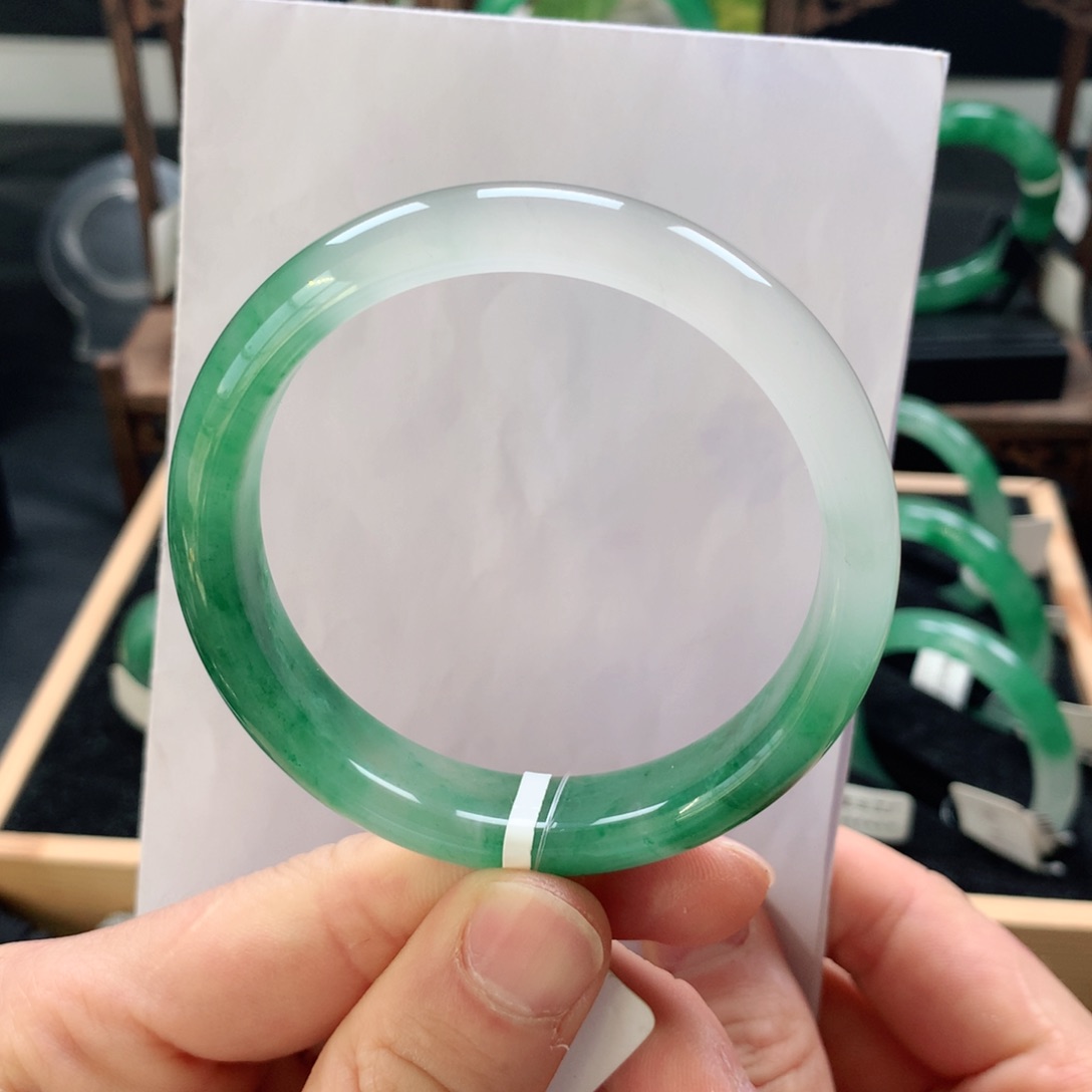 石英质玉手镯未镶嵌我***‘