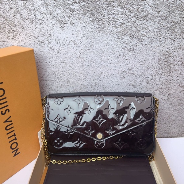95新/路易威登/Louis Vuitton/市场价11911/单肩包/250712HL0027