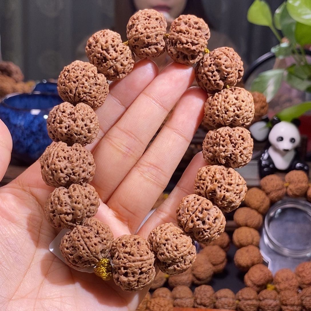 金刚菩提手串六瓣招财针孔蜂王23mm