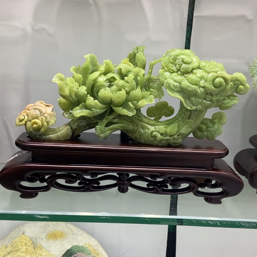 【闪购商品】未镶嵌蛇纹石玉（覆膜）珠宝奇石