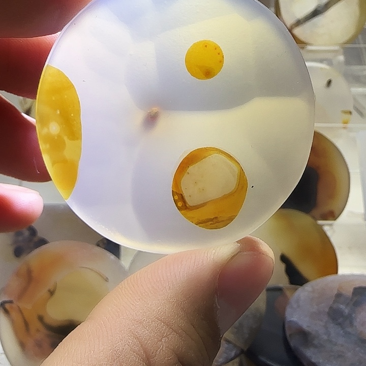 玛瑙/玉髓未镶嵌珠宝奇石