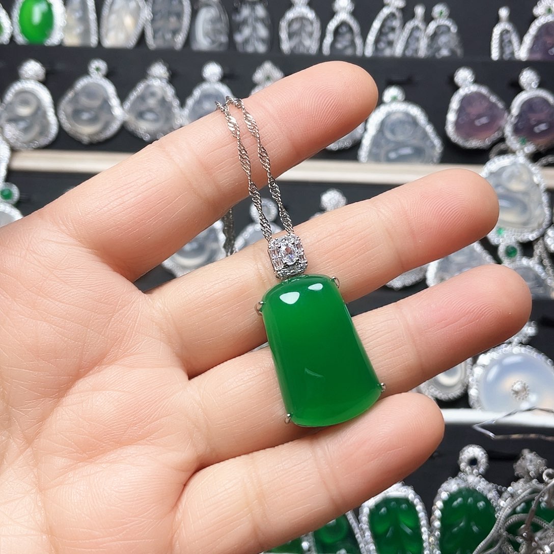 玛瑙/玉髓颈饰合金