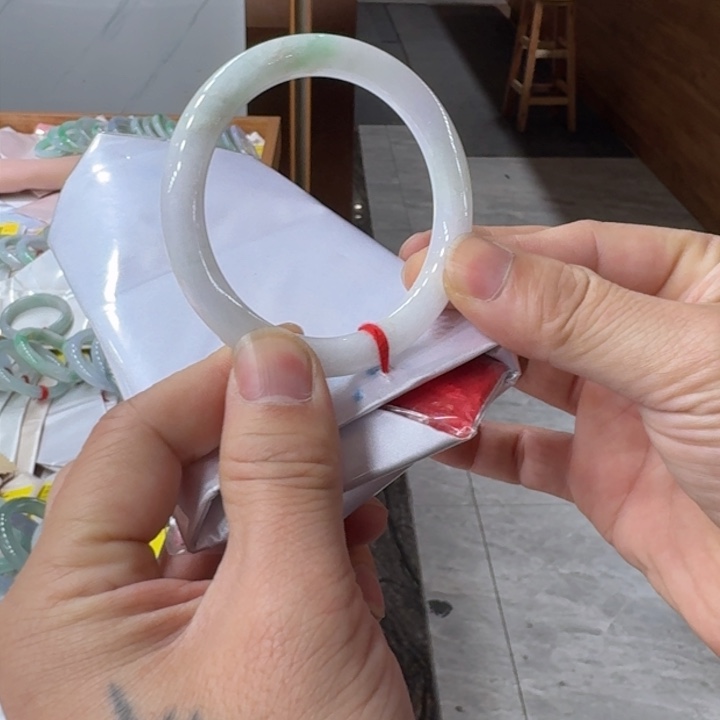 翡翠手镯未镶嵌纯天然缅甸翡翠A货买断