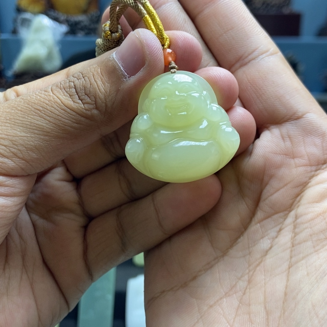 色***发和田玉未镶嵌挂件