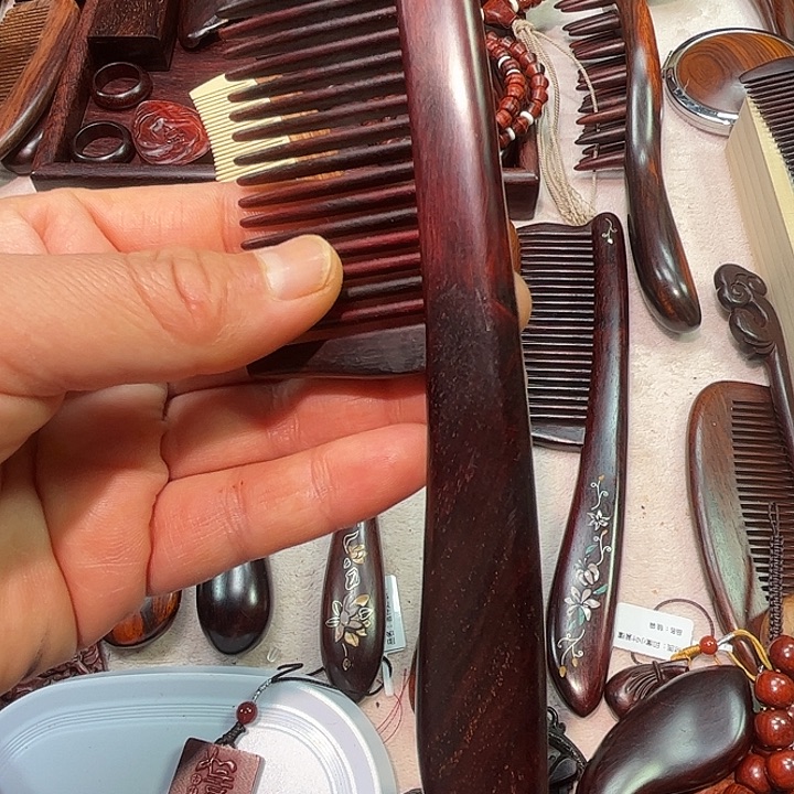 红酸枝木类紫檀木插齿梳子