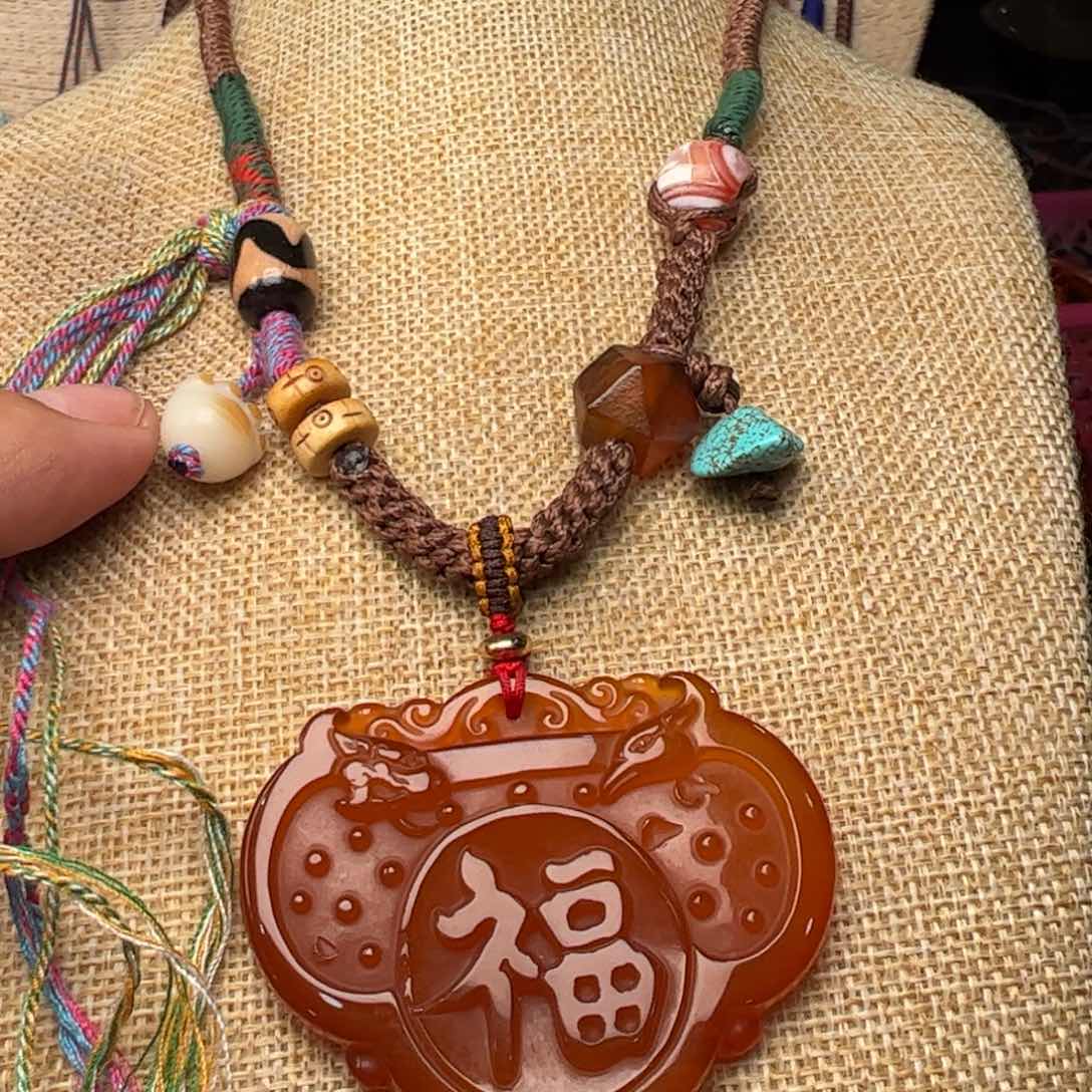 玛瑙/玉髓颈饰未镶嵌