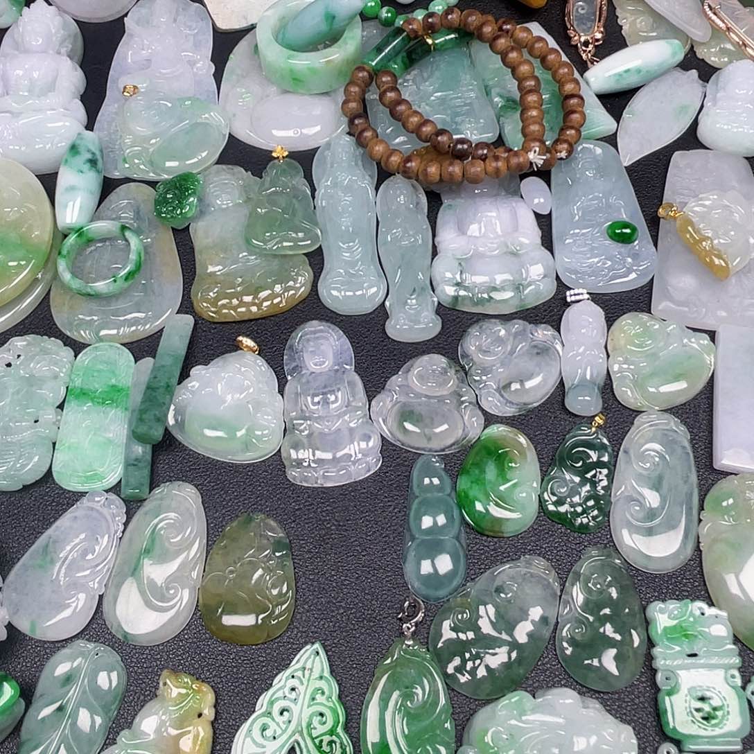 颈饰未镶嵌翡翠原**?