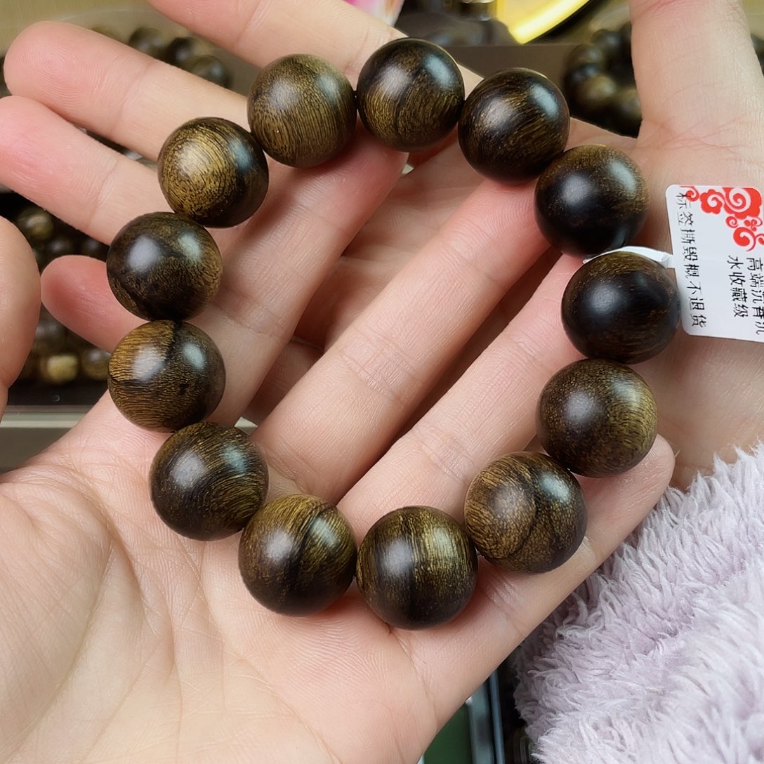 沉香手串小*越南芽庄老白棋玉化老料瘤疤虎皮1.8
