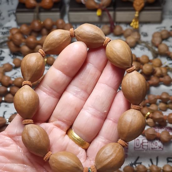 橄榄核手串/手链橄榄核手串 1.7 三花铁核三面佛