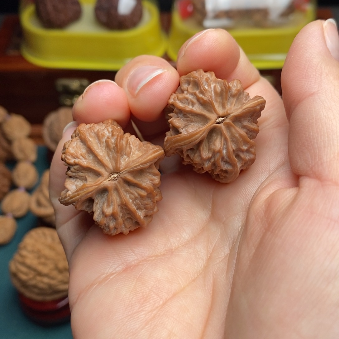 文玩核桃吊坠30龙骨