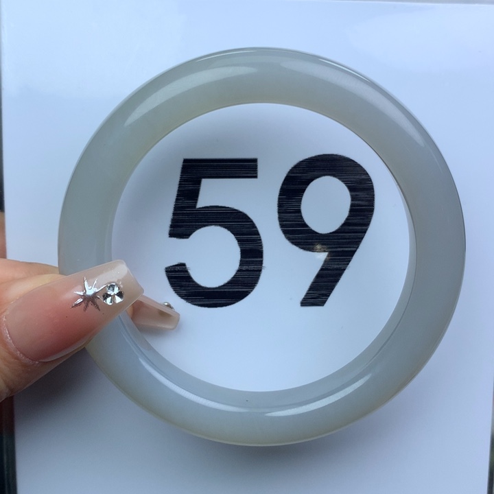 未镶嵌手镯和田玉85