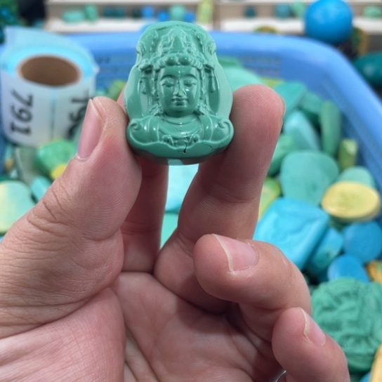 未镶嵌菱锰矿珠宝半成品