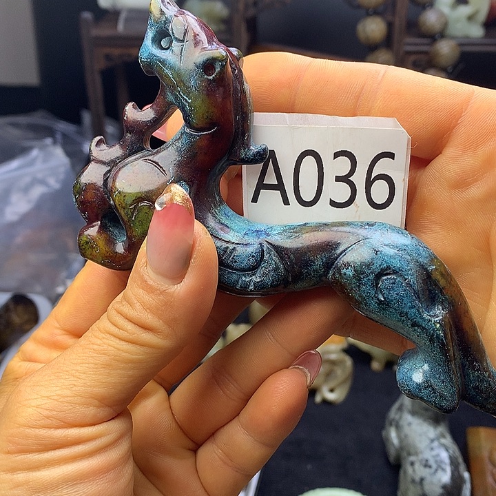 安***O和田玉未镶嵌颈饰