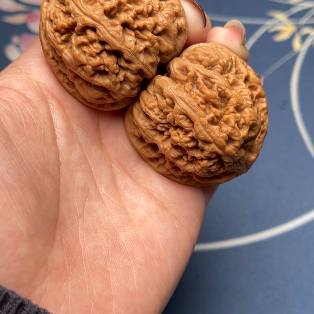 文玩核桃把件粗筋42