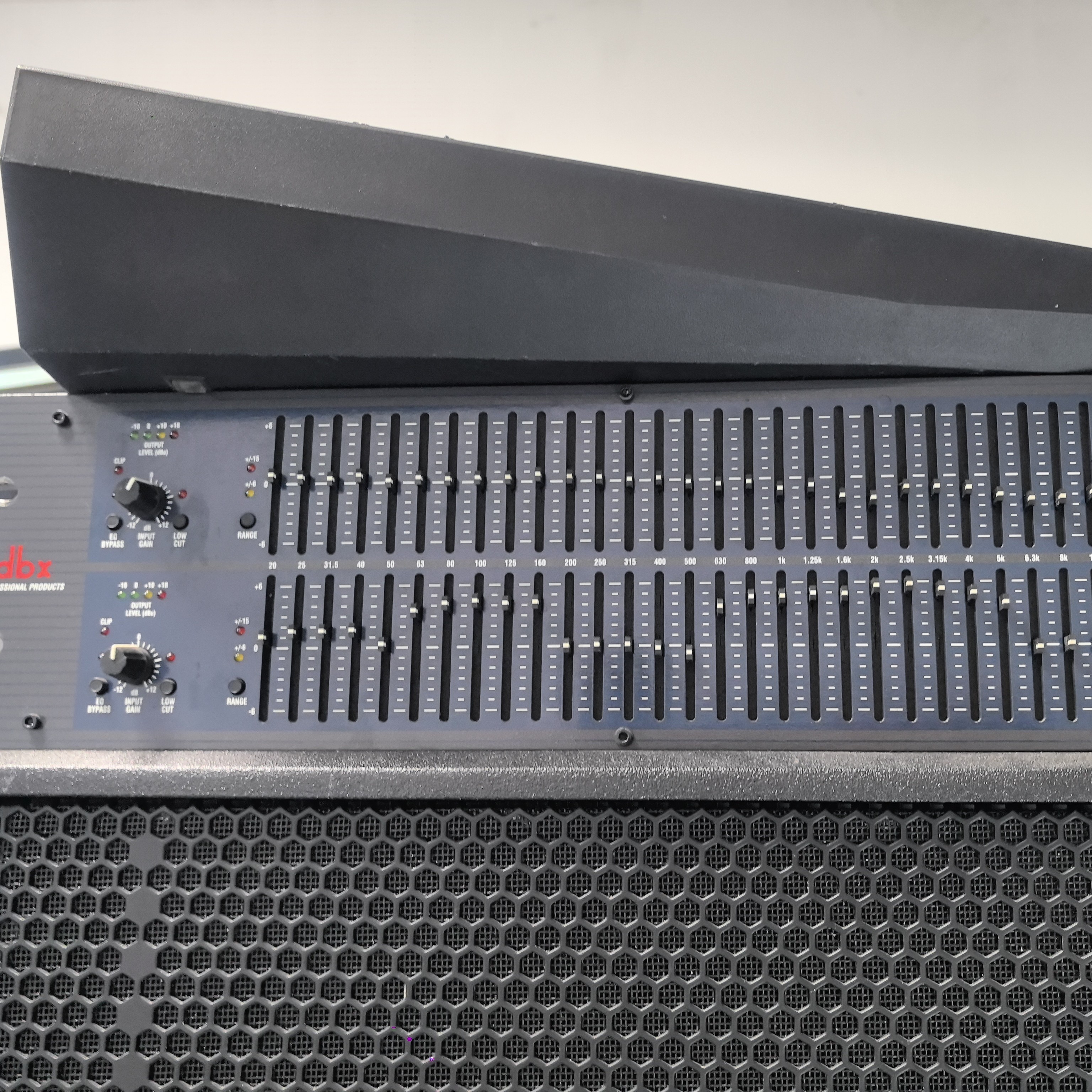 8新  DBX原装正品均衡器 特价商品不包邮售出不退。