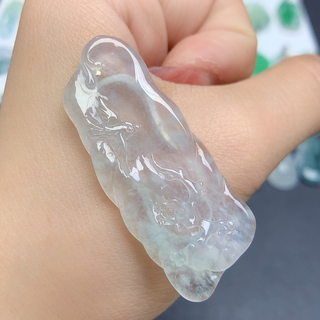 翡翠颈饰未镶嵌喜上眉梢