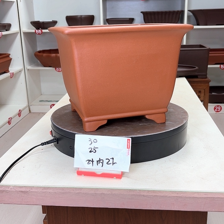 紫砂花盆玉缘口四方