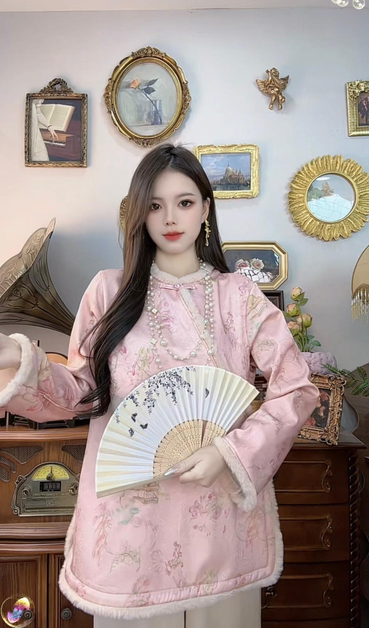 新中式高级感时尚粉色国风唐装2025冬季新款复古外套潮