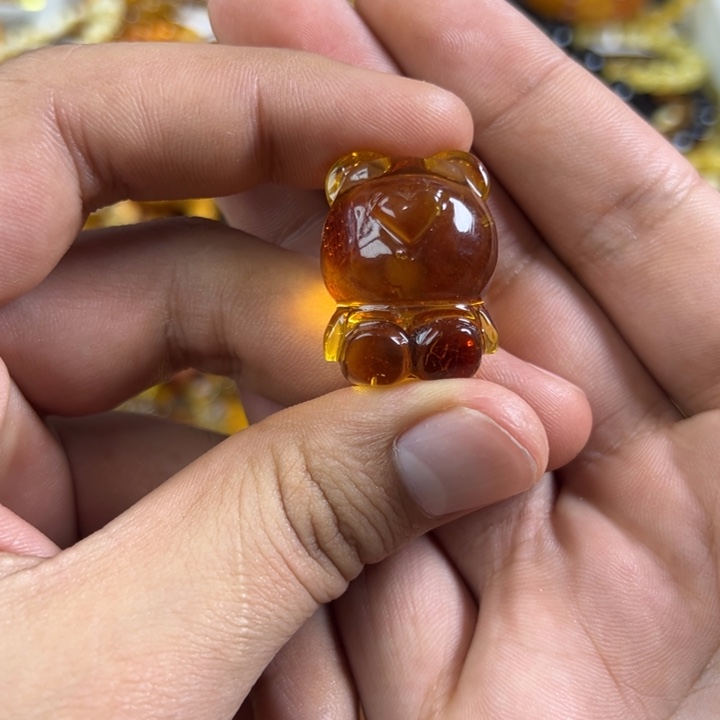 琥珀未镶嵌裸石蜜蜡小熊5.75g微瑕