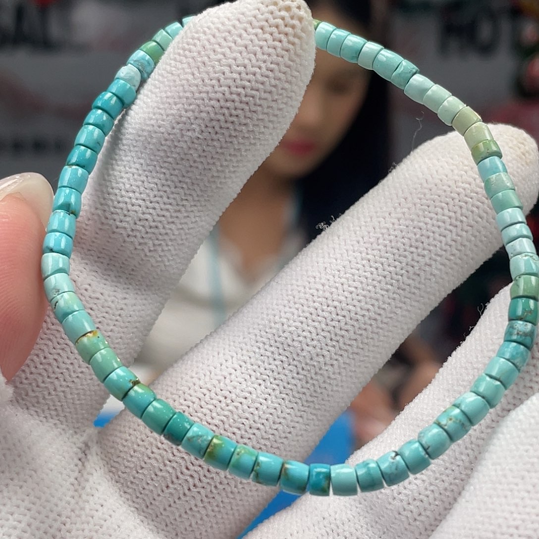 绿松石未镶嵌挂件