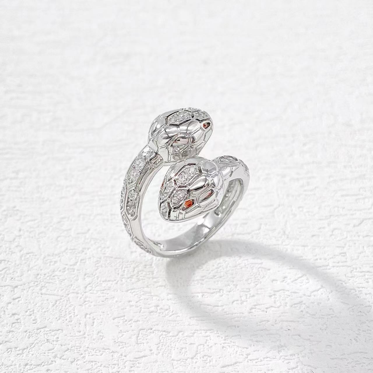 铜合金戒指 木木（YS465） 双蛇头精镶开口戒指