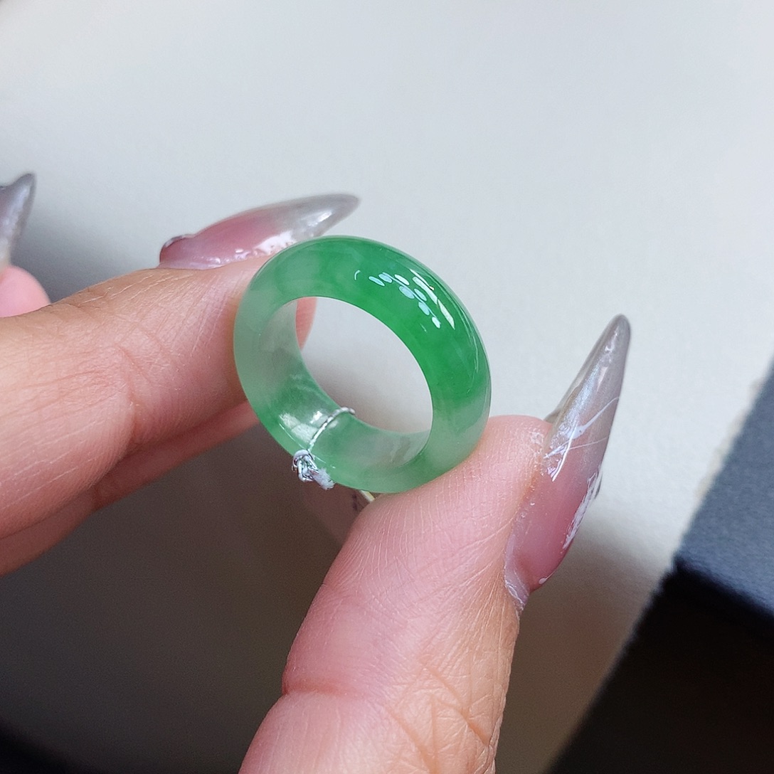 翡翠戒指未镶嵌9-10号
