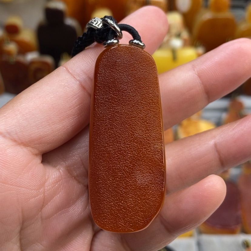 【闪购商品】琥珀颈饰未镶嵌