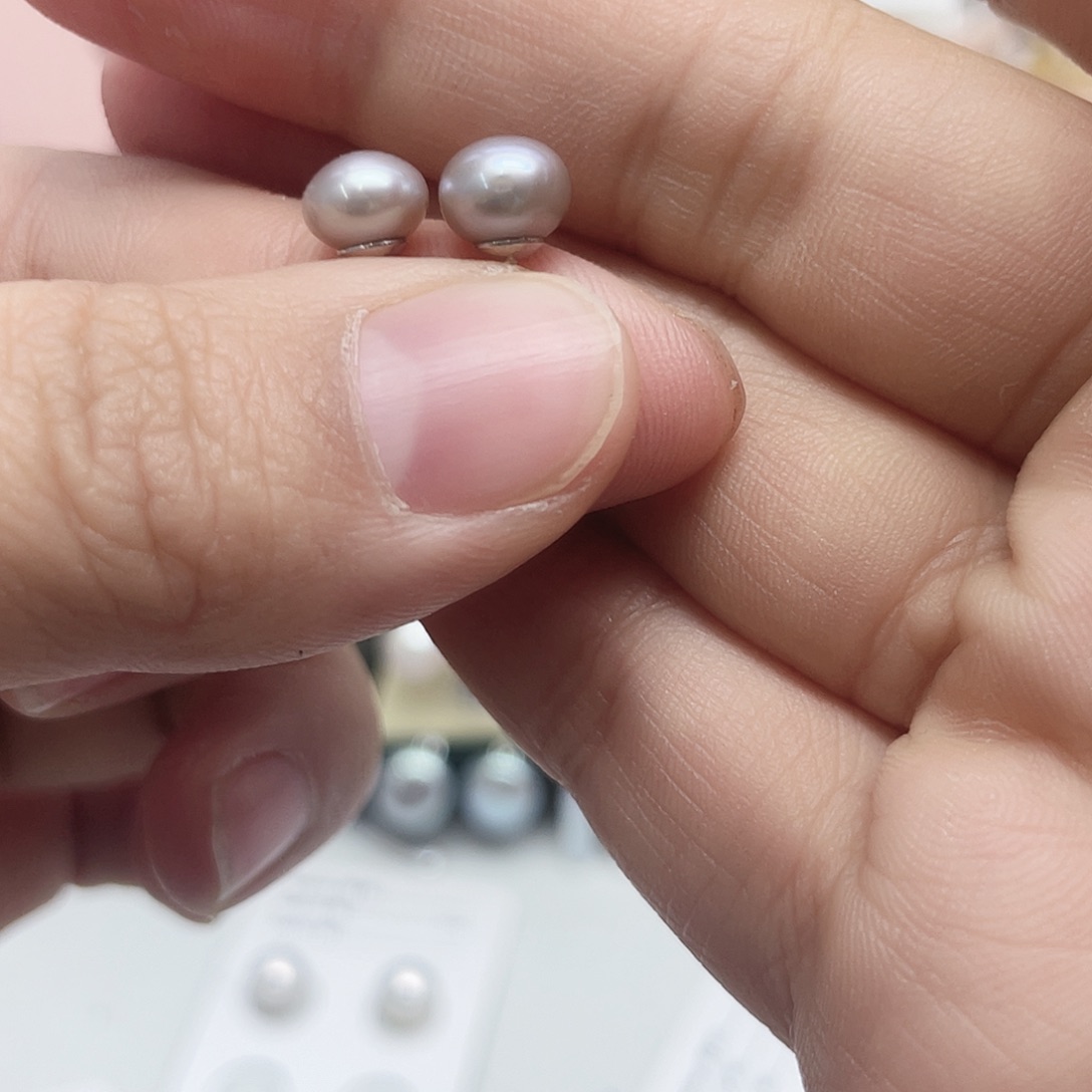 H***g淡水珍珠银S925镶嵌耳饰