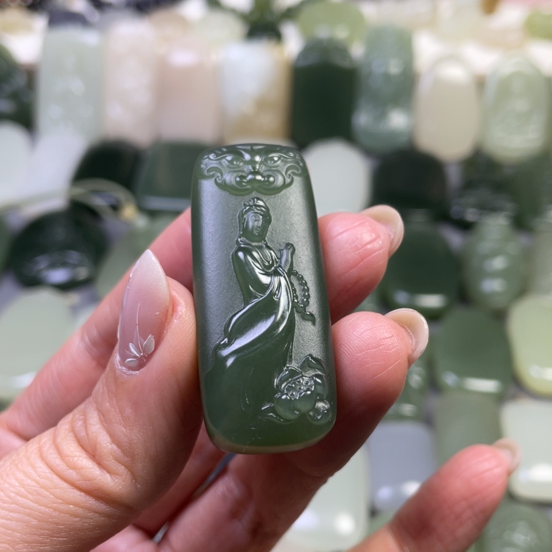 和田玉颈饰未镶嵌有*