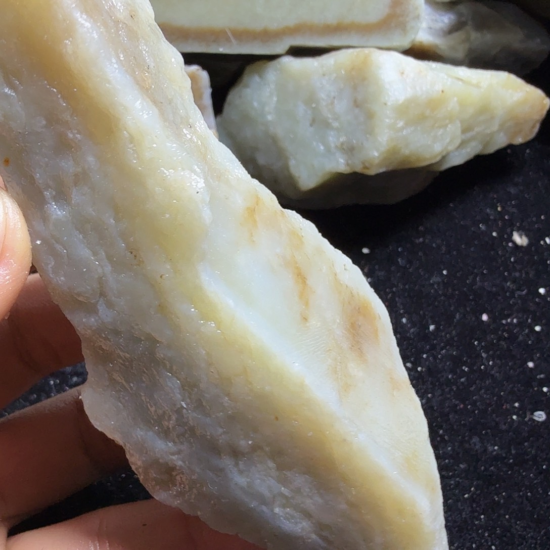 和田玉（糖玉）未镶嵌珠宝半成品