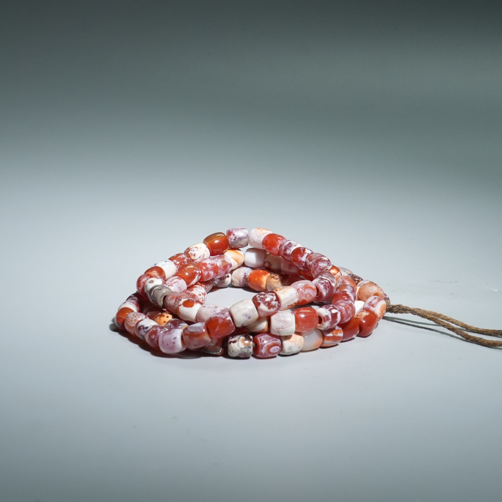 lot11531 明代 灰皮玛瑙串