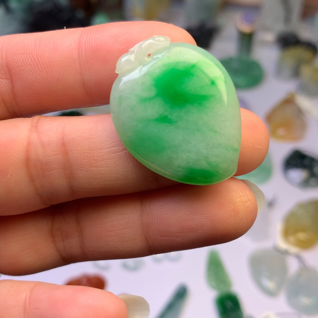 定制翡翠未镶嵌翡翠